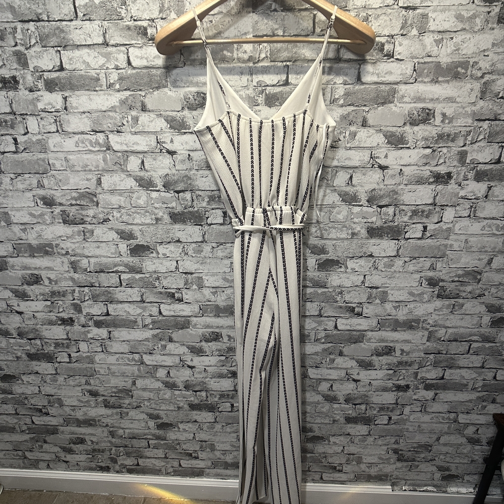 EUC One Clothing Los Angeles Elegant Striped Beige Jumpsuit Size XS - Picture 8 of 14